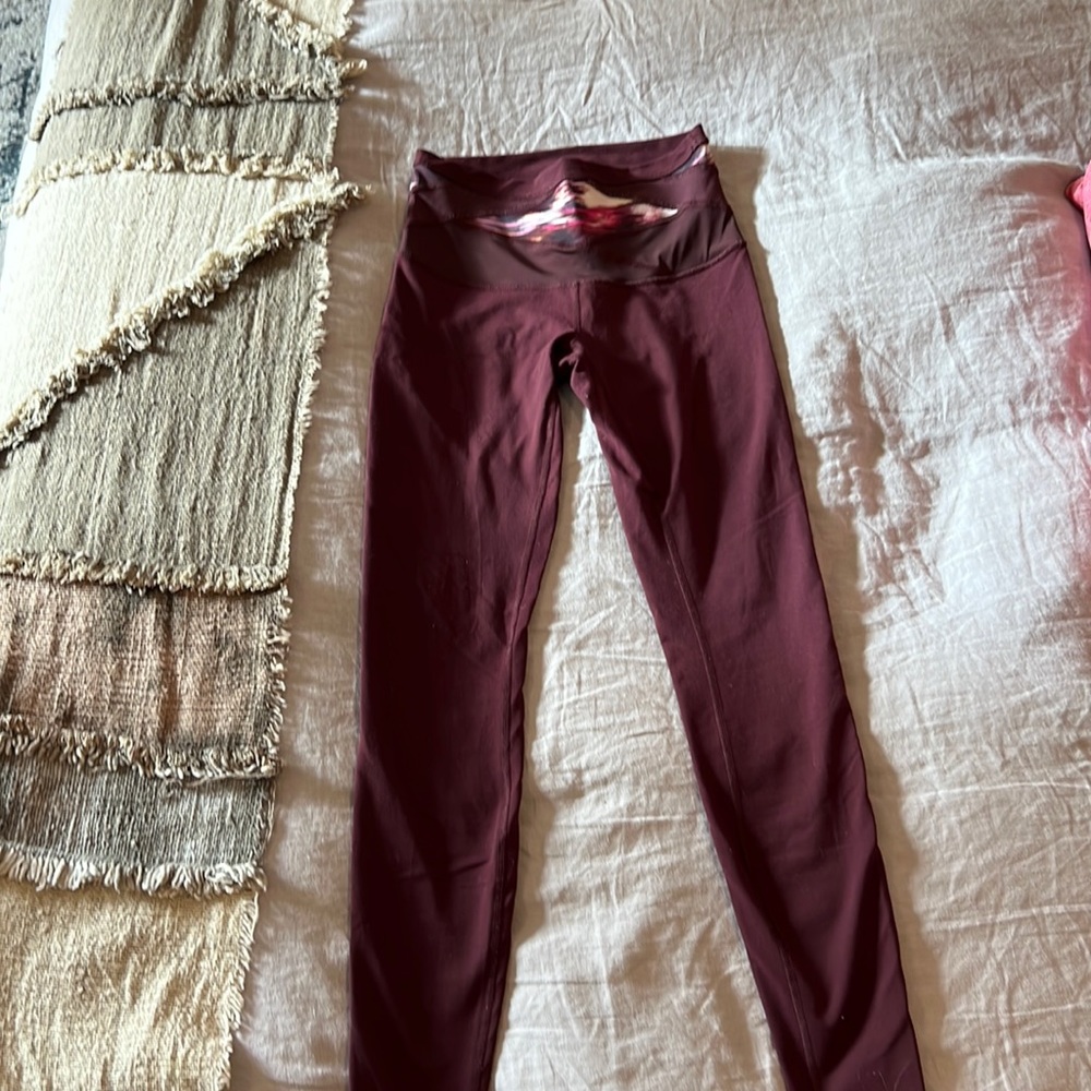 Size 4 lululemon leggings